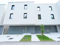 Недвижимость Дом с террасой Новый Любляна Вич: 2