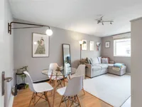 Недвижимость Gillespie Road: 12