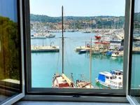 Недвижимость Квартира у моря в Изоле: 1