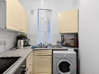 Недвижимость Barons Court Road: 1