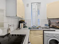 Недвижимость Barons Court Road: 8