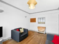 Недвижимость Upper Richmond Road: 2