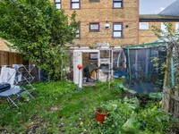 Недвижимость Myatt Road: 2