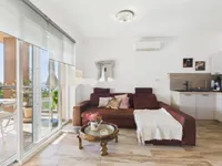 Недвижимость Трёхкомнатная квартира Центр: 2