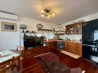 Недвижимость Трехкомнатная квартира, Центр: 6