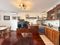 Недвижимость Трехкомнатная квартира, Центр: 7