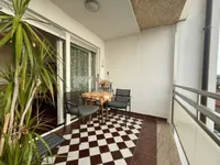 Недвижимость Трехкомнатная квартира, Центр: 9