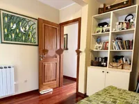 Недвижимость Трехкомнатная квартира, Центр: 12