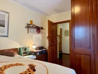 Недвижимость Трехкомнатная квартира, Центр: 16