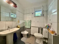 Недвижимость Трехкомнатная квартира, Центр: 19