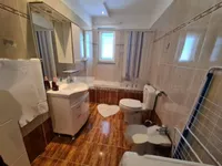 Недвижимость Четырехкомнатная квартира, Опатия: 11