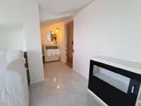 Недвижимость Четырехкомнатная квартира, Опатия: 21