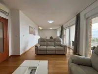 Недвижимость Трехкомнатная квартира Ичичи: 1