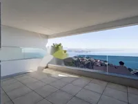 Недвижимость Трехкомнатная квартира Центр: 4