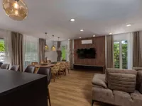 Недвижимость Семейный дом 225 м², Центр: 7