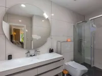 Недвижимость Семейный дом 225 м², Центр: 13