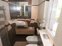 Недвижимость Четырехкомнатная квартира Центр: 17