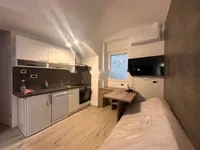 Недвижимость Четырехкомнатная квартира: 1