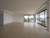 Недвижимость Четырехкомнатная квартира в центре: 1