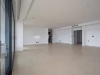 Недвижимость Четырехкомнатная квартира в центре: 5