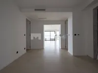 Недвижимость Четырехкомнатная квартира в центре: 6