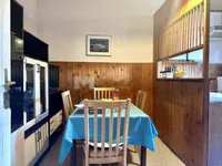 Недвижимость Трёхкомнатная квартира, Центр: 8