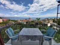 Недвижимость Двухкомнатная квартира, центр: 2