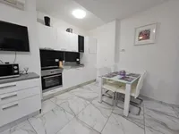 Недвижимость Двухкомнатная квартира Центр: 1