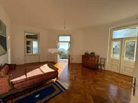 Недвижимость Трехкомнатная квартира, центр: 4