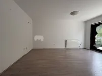 Недвижимость Трехкомнатная квартира Побрии: 2