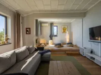 Недвижимость Семейный дом 330 м², Запад: 4