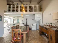 Недвижимость Семейный дом 330 м², Запад: 11