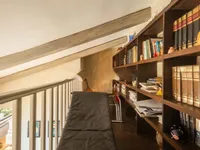 Недвижимость Семейный дом 330 м², Запад: 12