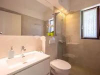 Недвижимость Семейный дом 330 м², Запад: 18