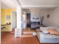 Недвижимость Семейный дом 330 м², Запад: 21