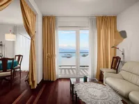 Недвижимость Трехкомнатная квартира в Центре: 1