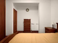 Недвижимость Трехкомнатная квартира в Центре: 12