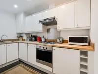 Недвижимость Bernhard Baron House, Henriques Street: 2