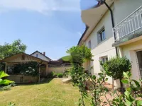 Недвижимость Двухэтажный дом с садом: 4