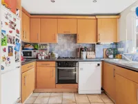 Недвижимость Newent Close: 12