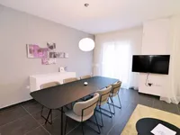 Недвижимость Двухкомнатная квартира в Центре: 11