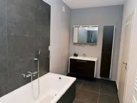 Недвижимость Двухкомнатная квартира в Центре: 12