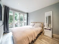 Недвижимость Gauden Road: 12