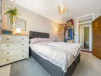 Недвижимость Lorrimore Road: 10