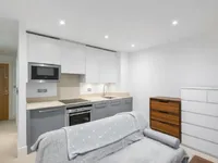 Недвижимость St. George Wharf: 2