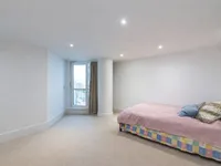 Недвижимость St. George Wharf: 3