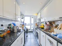 Недвижимость Woodchester Square, Royal Oak: 7