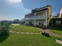 Недвижимость Дом в Изоле: 7