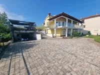 Недвижимость Дом в Изоле: 9