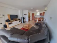 Недвижимость Дом в Изоле: 12